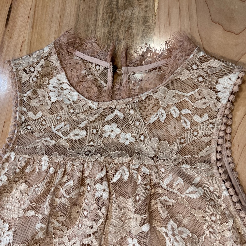 Altar’s State Lace Tank - Picture 3 of 10